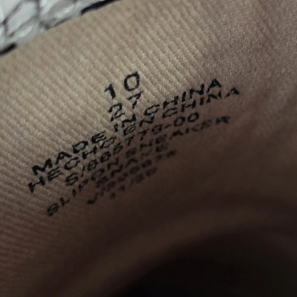 Old Navy Snakeskin Pattern Slip-On Sneakers - Picture 4 of 6